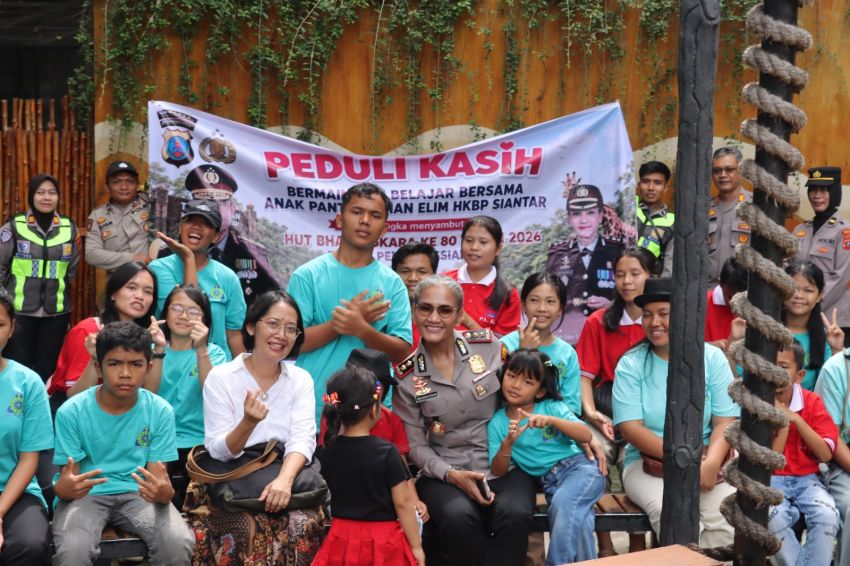 Kapolres Pematangsiantar Ajak Anak Panti Asuhan Elim Rekreasi dan Belajar di Taman Hewan