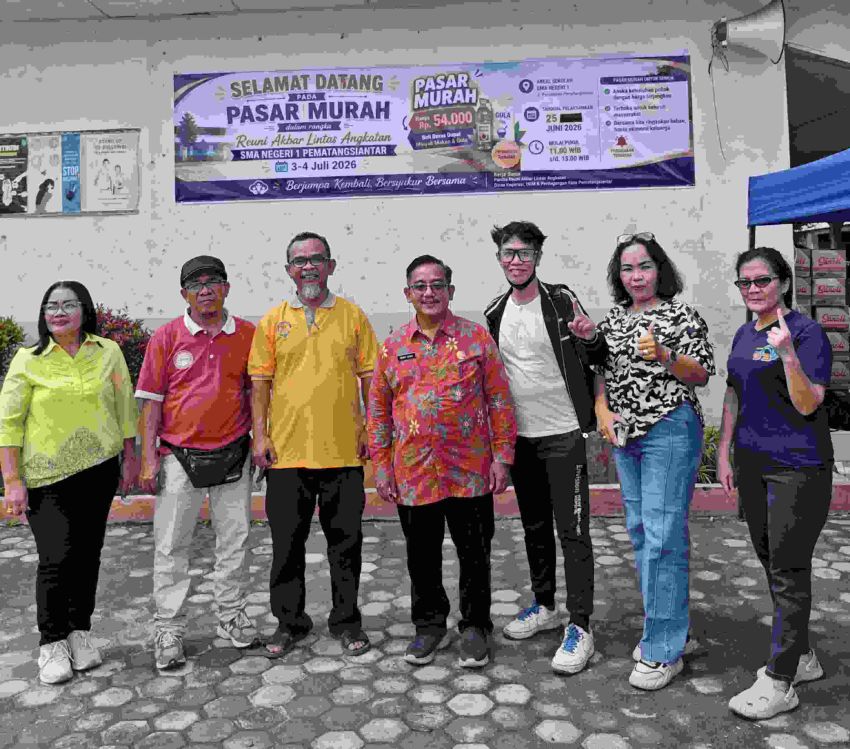 Jelang Reuni Akbar, Alumni SMA Negeri 1 Pematangsiantar Gelar Pasar Murah