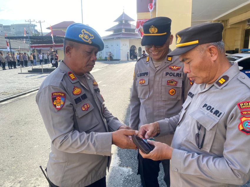 Tingkatkan Kedisiplinan, Polres Tanjungbalai Gelar Pemeriksaan Personil