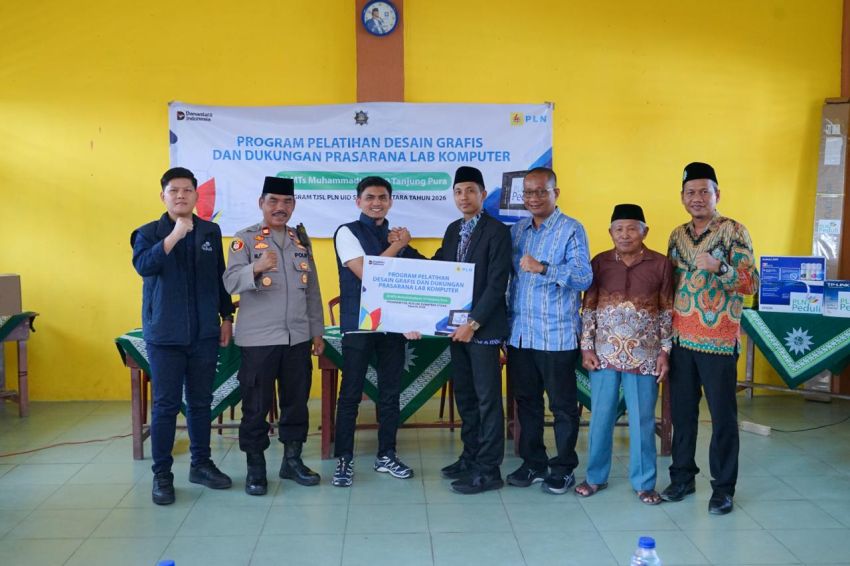 Dukung Pendidikan Berkualitas, PLN Salurkan Sarana Komputer dan Pelatihan Desain Grafis