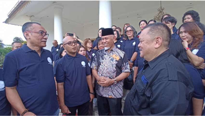 Gubernur Sumbar Sambut Hangat Kunjungan Jemaat GPIB Immanuel Medan di Padang