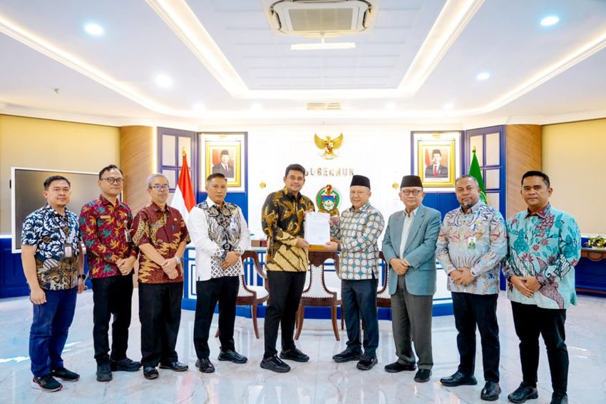 Bobby Nasution Terima Hasil Seleksi 15 Besar Calon Komisioner KI Sumut, Segera Diajukan ke DPRD