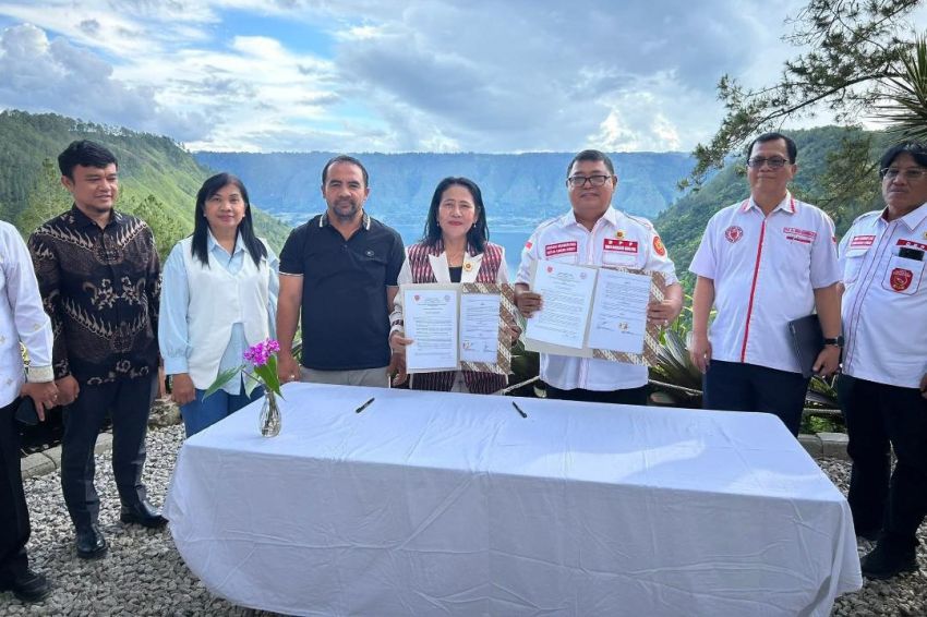 UNITA dan KMDT Teken MoU Pengembangan SDM Pariwisata Kawasan Danau Toba