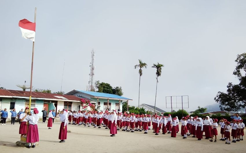 SDN 091368 Saribudolok Peringati Hari Lahir Pancasila