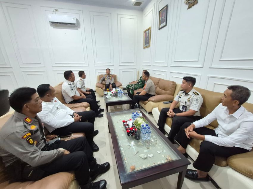 Kalapas Barus Kunjungan Silaturahmi ke Kapolres Tapteng di Pandan