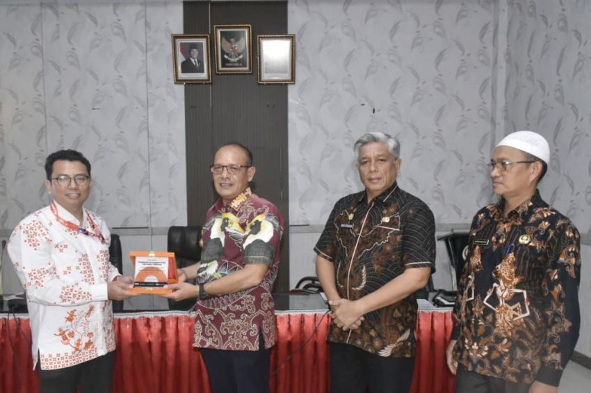 Pemkab Tapteng Apresiasi WVI Tangani Pemulihan Pascabencana