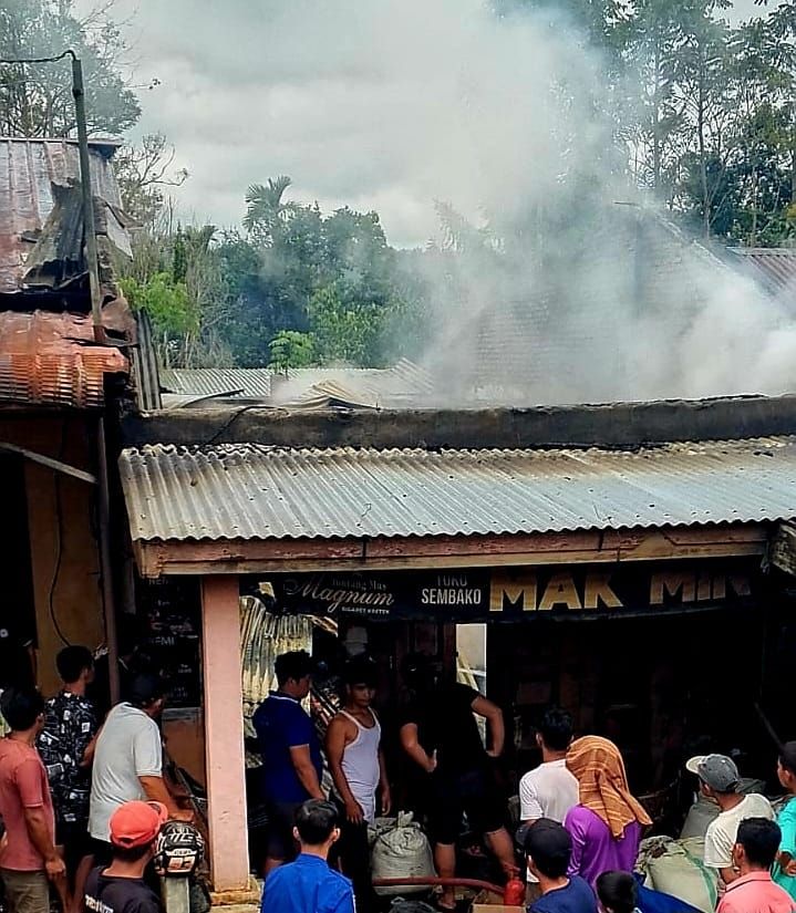 Warung Kelontong di Desa Pegagan Julu 9 Dairi Terbakar