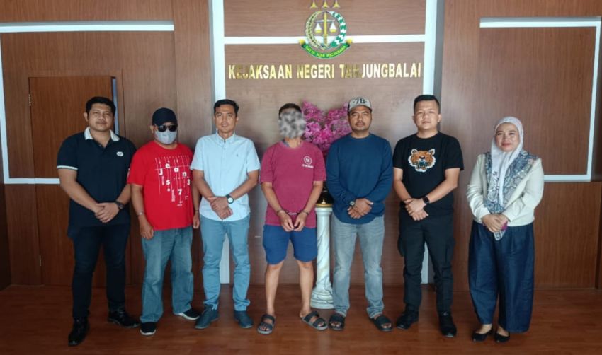Tim Tabur Kejatisu dan Kejari Tanjungbalai Amankan DPO Terpidana Penggelapan