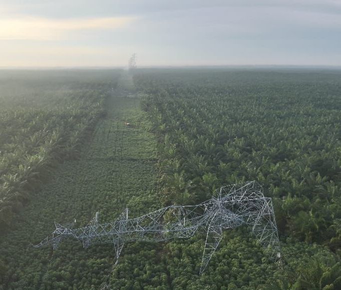 Cuaca Ekstrem Robohkan 12 Tower Transmisi di Sumut, PLN Lakukan Pemulihan Intensif