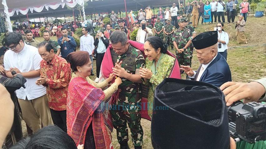 Kunker Ke Toba, Jenderal Maruli Simanjuntak Ziarah ke Makam Leluhur
