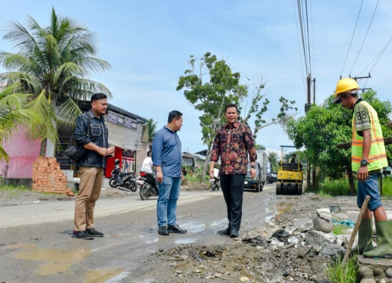 Adlin Tambunan Tinjau Peningkatan Jalan Provinsi Seirampah&ndash;Tanjungberingin