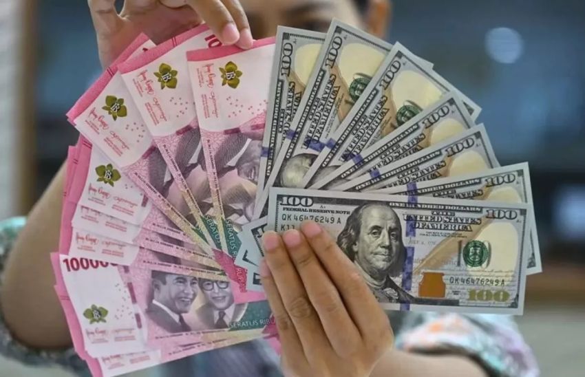 Rupiah Tembus Rp18.050 per Dolar AS, Kenaikan Harga Minyak dan Geopolitik Timur Tengah Tekan Pasar