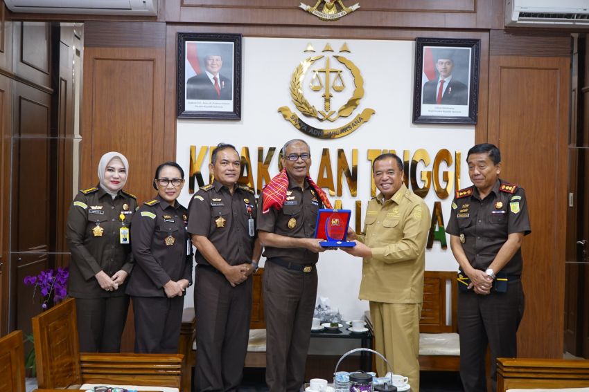 Kajati Sumut Terima Kunjungan Bupati Karo Antonius Ginting, Perkuat Sinergitas