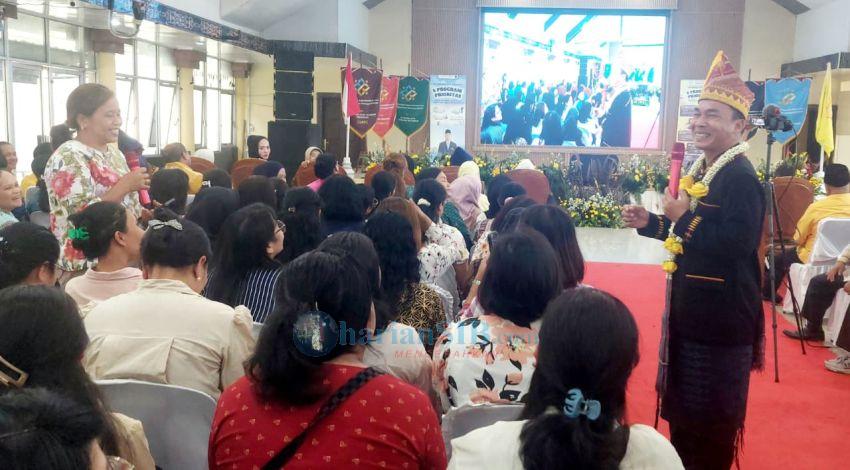 Menteri Dukbangga-BKKBN di Dairi Beri Motivasi 800 Kader TPK dari 2 Kabupaten