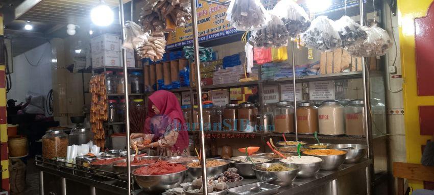 &lrm;Sari Minang, Produsen Bumbu Legenda Tembus Pasar Manca Negara