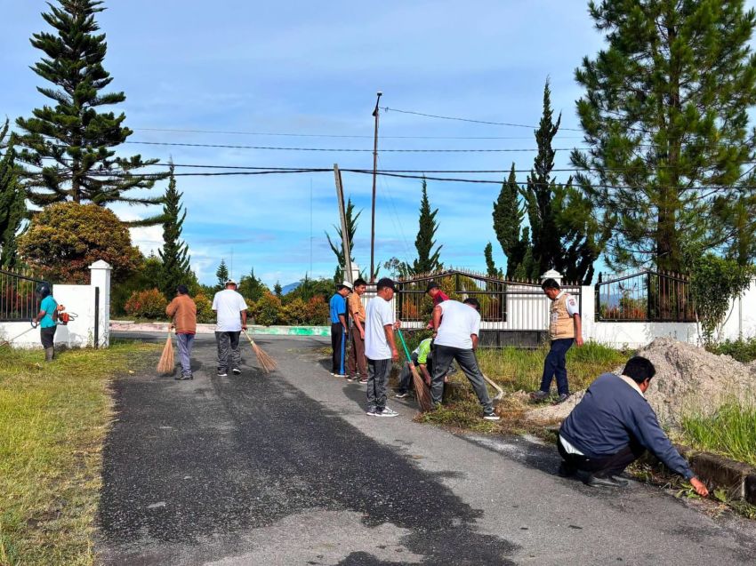 Sambut HUT ke-23, Pemkab Humbahas Gelar Gotong Royong Serentak
