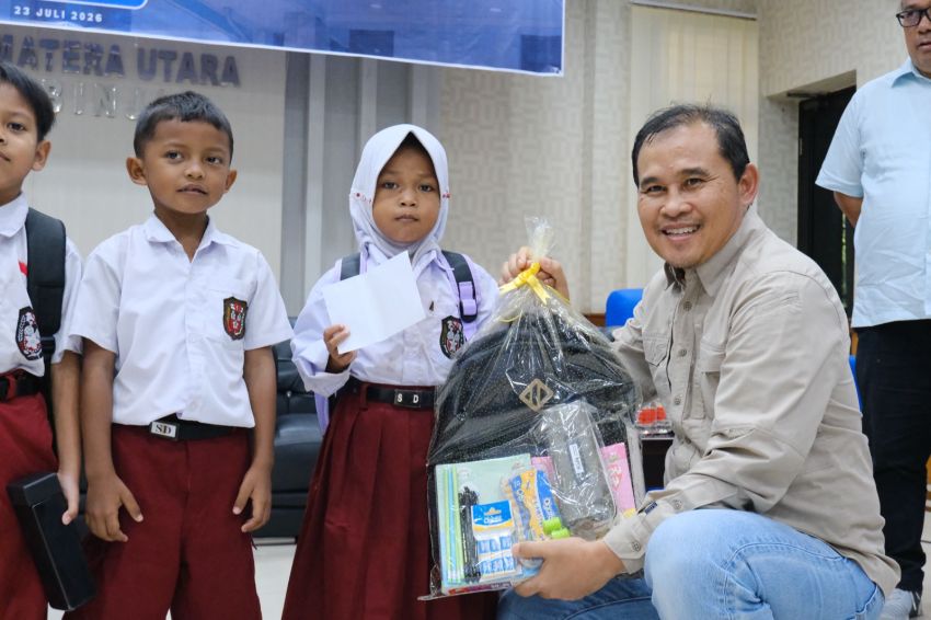 Peringati HAN, PLN UP3 Binjai Salurkan Bantuan Pendidikan bagi Siswa SD