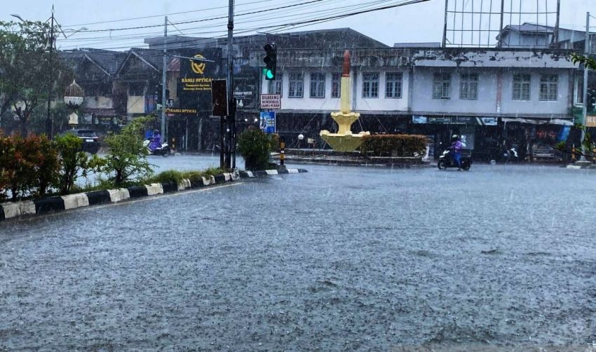 Shearline dan Atmosfer Labil Picu Potensi Hujan Lebat di Sumut, BMKG Imbau Warga Waspadai Angin Kencang