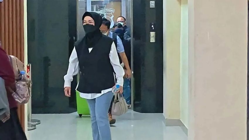 Kena OTT KPK, Bupati Sukoharjo Etik Suryani Dibawa ke Jakarta