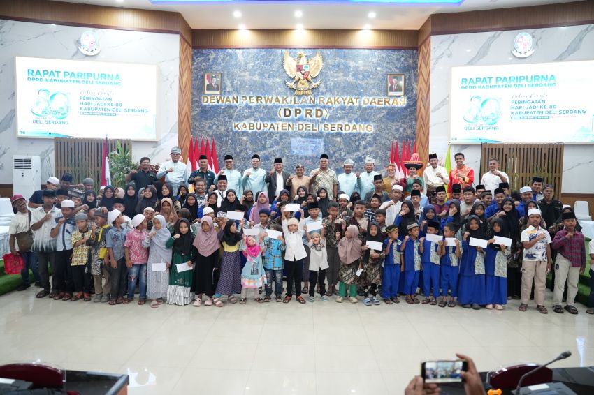 HUT ke-80 Deliserdang, DPRD Santuni 100 Anak Yatim-Piatu