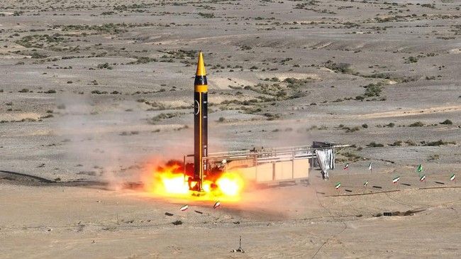 Iran Bombardir Pangkalan Udara AS di Yordania
