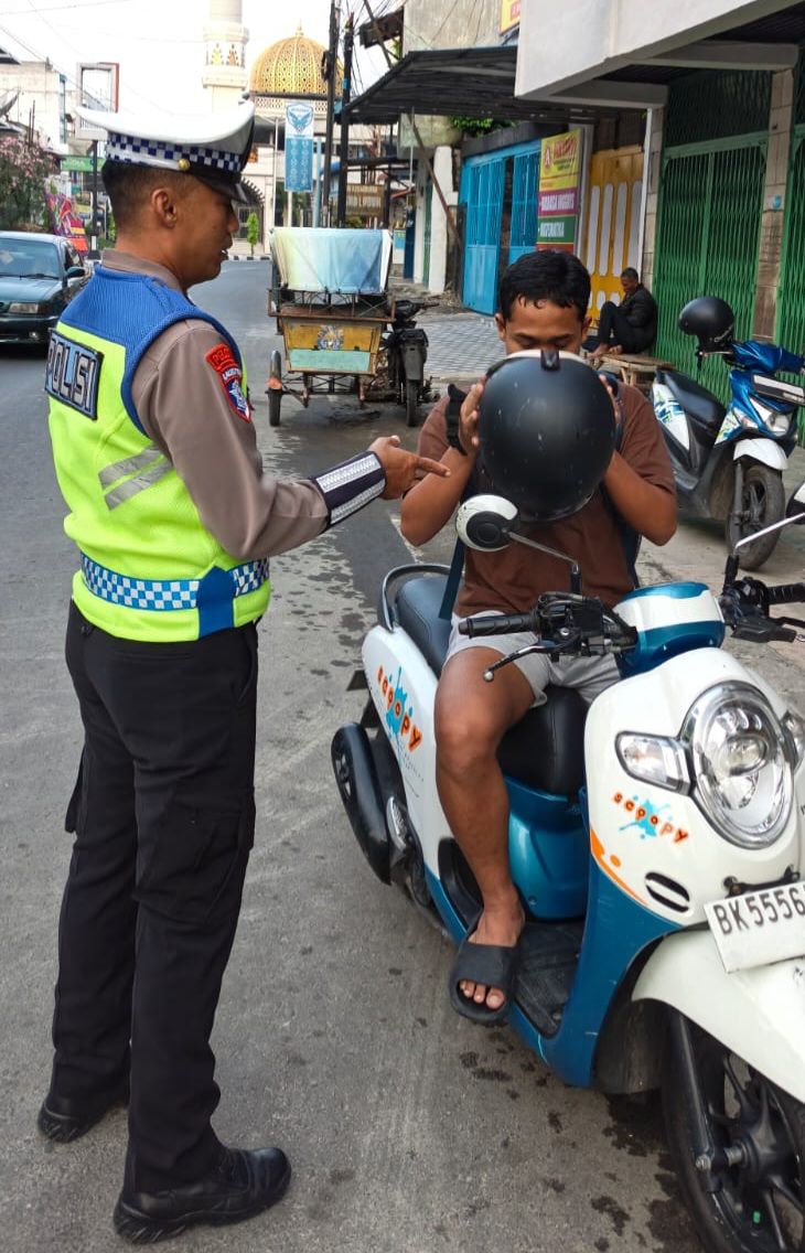 Satlantas Polres Tebingtinggi Edukasi Tertib Berlalu Lintas ke Pengendara Bermotor