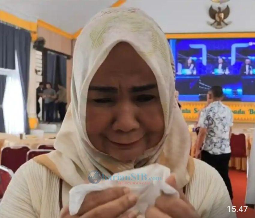 Menanggapi OTT KPK Menyeret Syah Afandin, Wakil Bupati Langkat Tiorita Surbakti Menangis