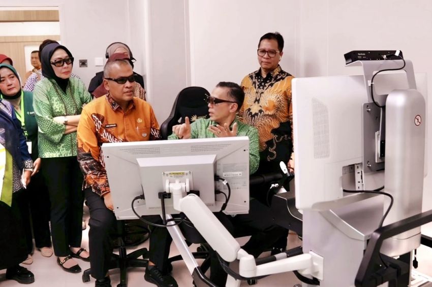 RSU Bunda Padang Hadirkan Sistem Bedah Robotik Pertama di Sumatera Barat