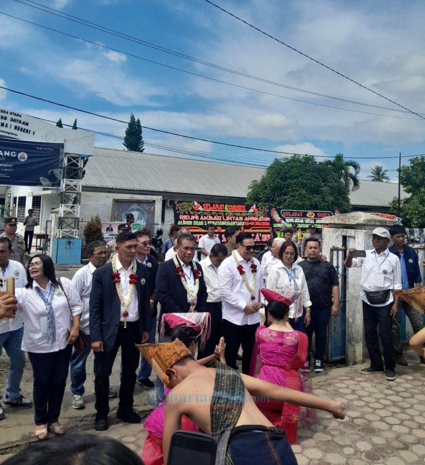 Reuni Akbar Lintas Angkatan SMA Negeri 1 Pematangsiantar Meriah, Otto Hasibuan Ajak Alumni Perkuat Kebersamaan