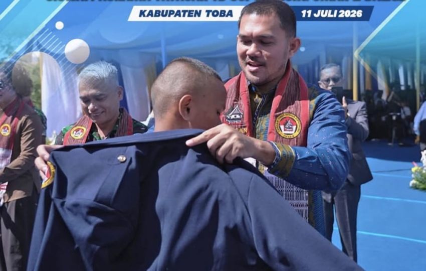 Kadisdik Sumut Hadiri Pengukuhan Siswa/i Asrama Yayasan Tunas Bangsa Soposurung SMAN 2 Balige
