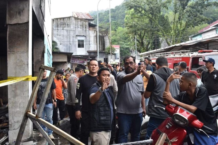 Wali Kota Tinjau Lokasi Kebakaran Pasar Sibolga Nauli