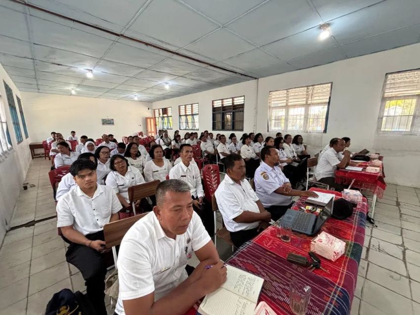Kepsek se-Wilayah Pahae Taput Dituntut Kenali Potensi dan Bangun Komunikasi Harmonis