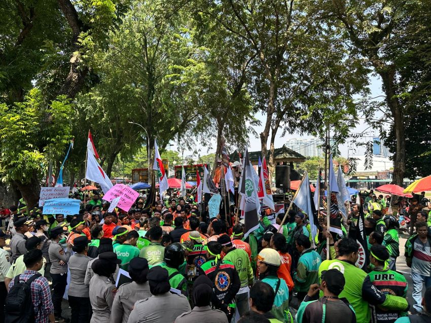 Godams "Kepung" Gedung DPRD SU, Usung 7 Tuntutan untuk Direalisasikan