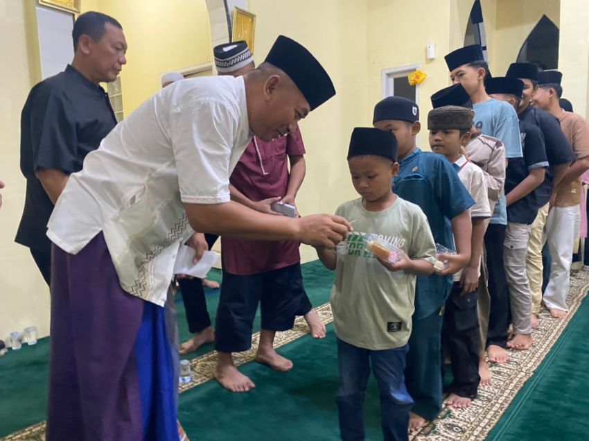 Polres Batubara Gelar Pengajian dan Santuni 20 Anak Yatim