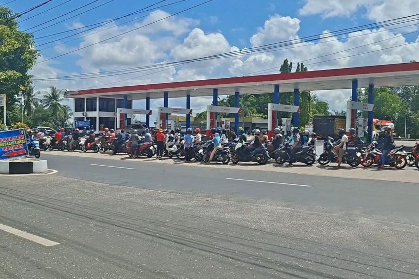 Antrean Panjang BBM Berpotensi Tekan Daya Beli dan Picu Gejolak Harga Pangan