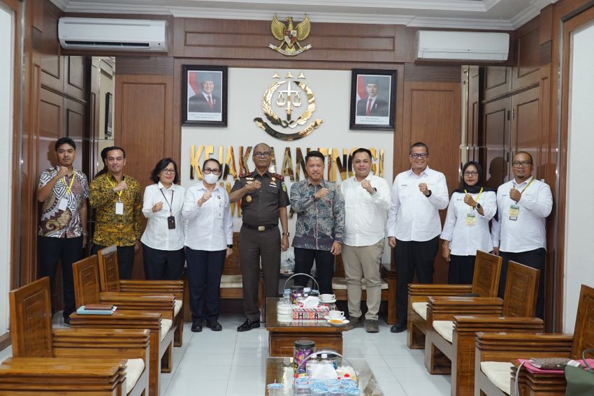 Sinergitas Dengan Aparat Penegak Hukum, General Manager PLN UIP Sumbagut Kunjungi Kejati Sumut