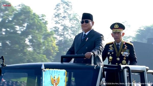Pimpin Upacara Hari Bhayangkara ke-80, Prabowo Minta Polri Jaga Kepercayaan Rakyat