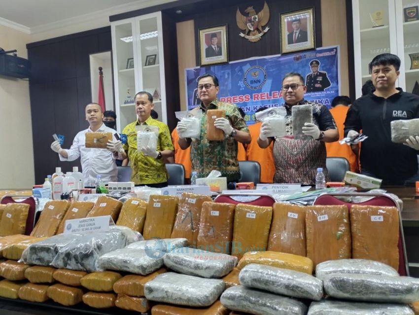 BNNP Sumut Sita 8 Kg Sabu, 92 Kg Ganja, Bongkar Home Industry Pod Getar Berisi Etomidate