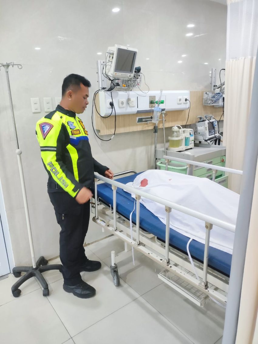 Pulang dari Berastagi, Pemotor Tewas Tabrak Pembatas Jalan di Setiabudi