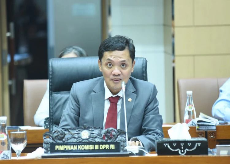 Komisi III DPR Bentuk Tim Kawal 3 Perkara Usai Febrie Mundur dari Jampidsus