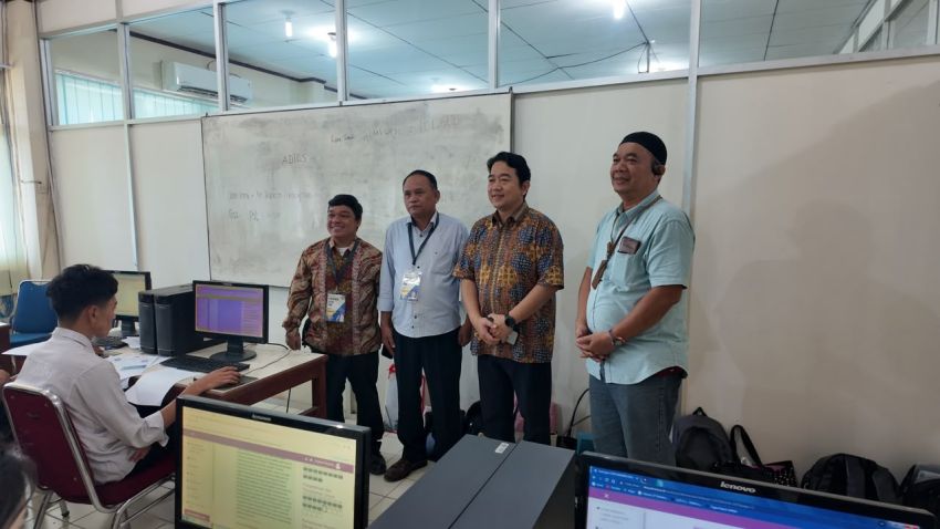 Direktur Politeknik Negeri Medan Tinjau Pelaksaan Ujian Masuk Mandiri Lokal