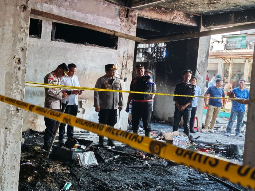 Polres Sibolga Gandeng Tim Labfor Polda Sumut Olah TKP Kebakaran Pasar Sibolga Nauli