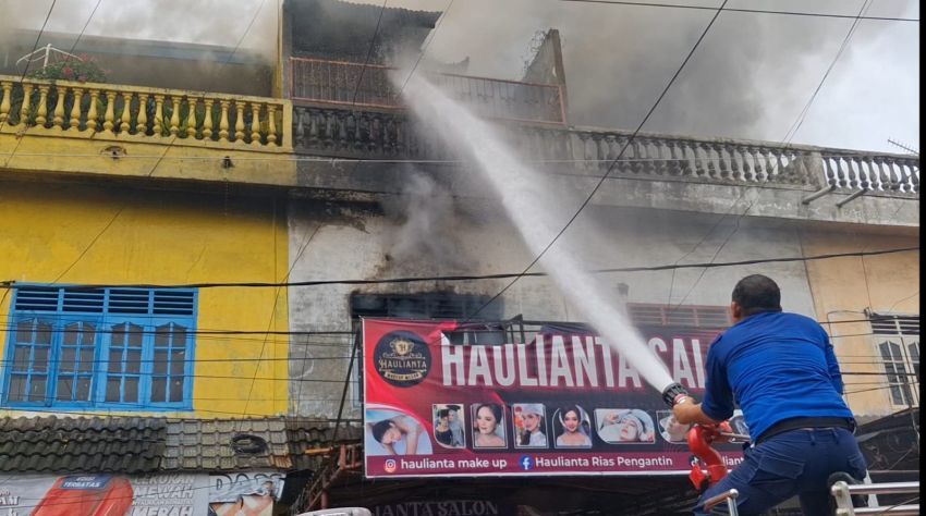 9 Ruko di Perumnas Mandala Terbakar