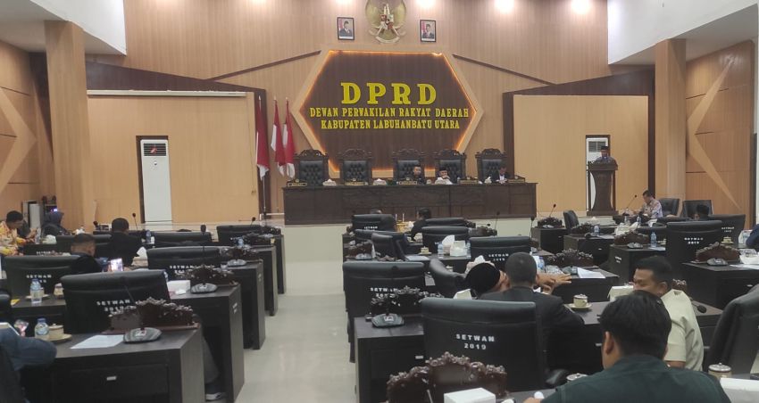 DPRD Labura Sahkan Ranperda Pertanggungjawaban APBD 2025
