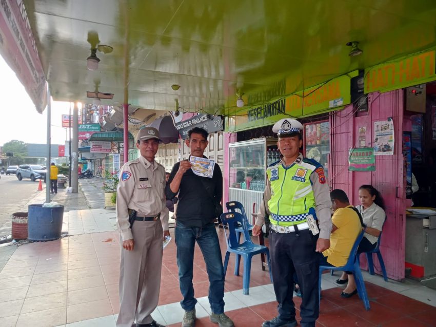 Sat Lantas Polres Pematangsiantar Edukasi Pengemudi Bus, Tekankan Larangan Parkir di Badan Jalan