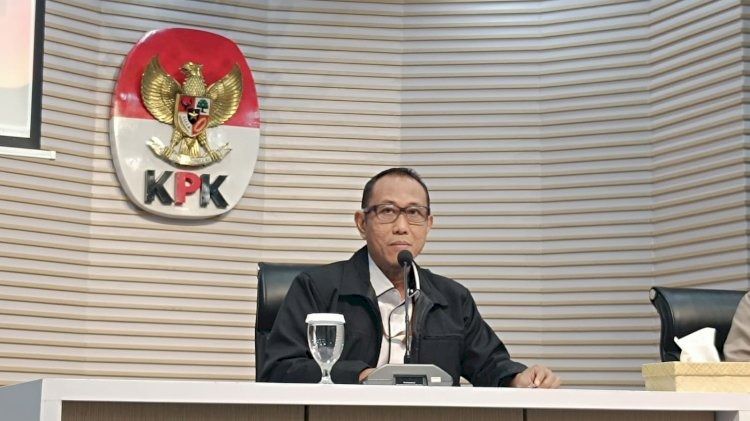 KPK Dalami Misteri Amplop Pertemuan Bupati Kuansing dan Menteri Kehutanan