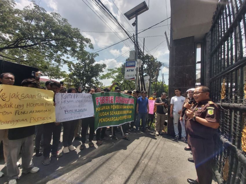 Demo di Kejati Sumut Terkait Eks Jampidsus Febrie, Minta Publik Berpikir Objektif
