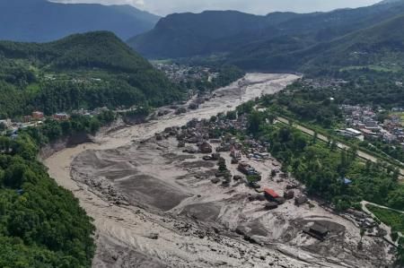 Mengerikan! Banjir Bandang Terjang Nepal, 160 Tewas, Ratusan Wisatawan Hilang