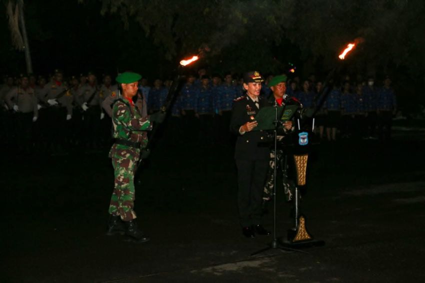 Kapolres Pimpin Apel Kehormatan Renungan Suci di TMP Nagur Siantar
