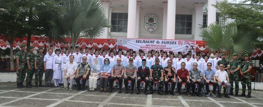 Bupati Nias Kukuhkan 33 Paskibraka, Siap Kibarkan Merah Putih